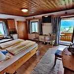 Landhaus Neubauer - Zimmer Millstatt