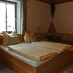 Landhaus Neubauer - Zimmer 3* Millstatt